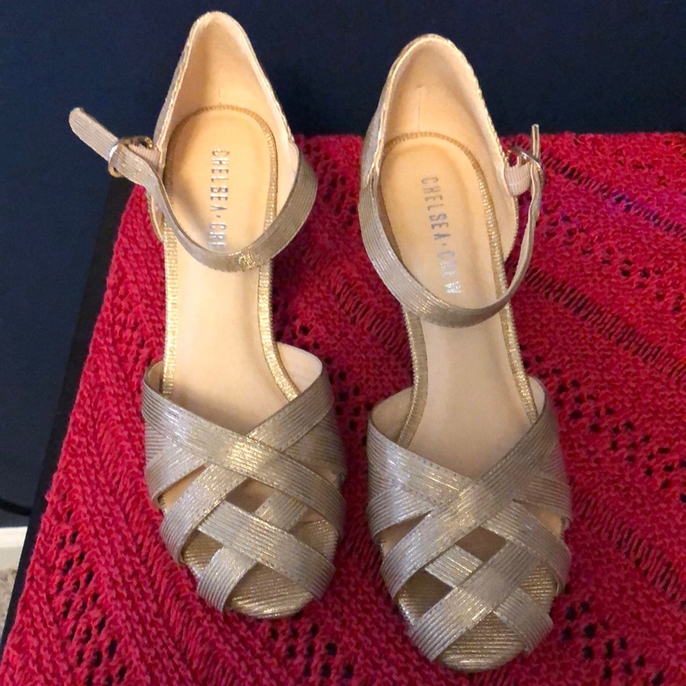 Gold heels by Chelsea Crew